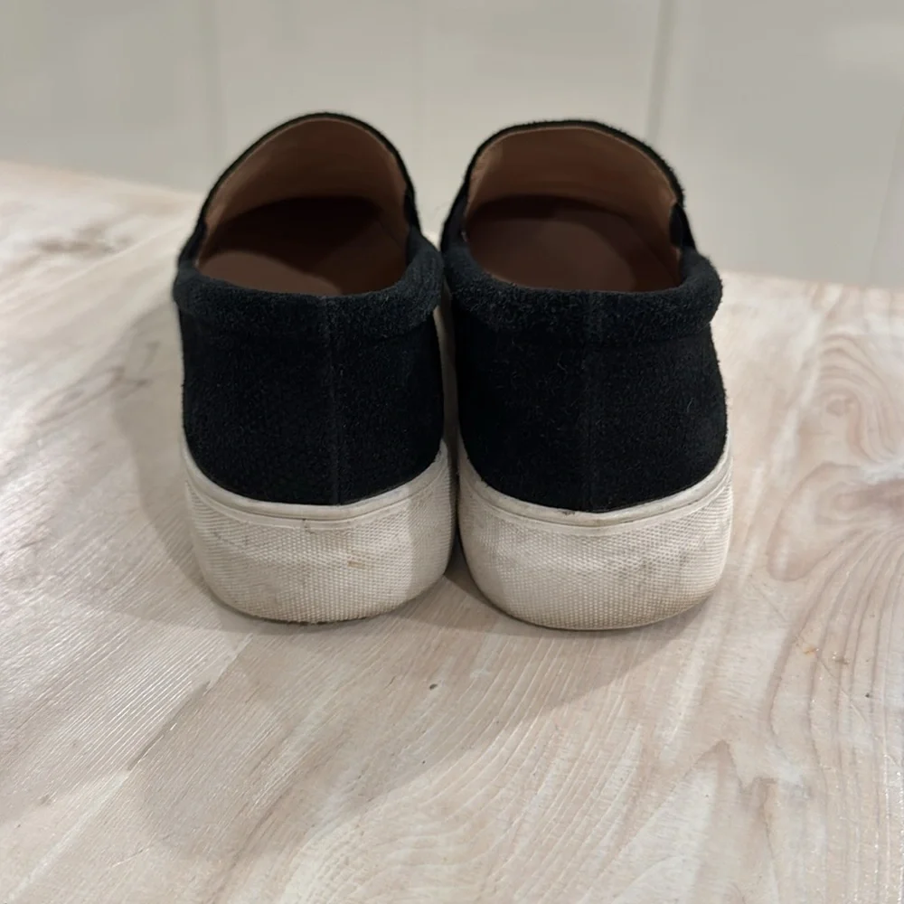 Vince Camuto flats